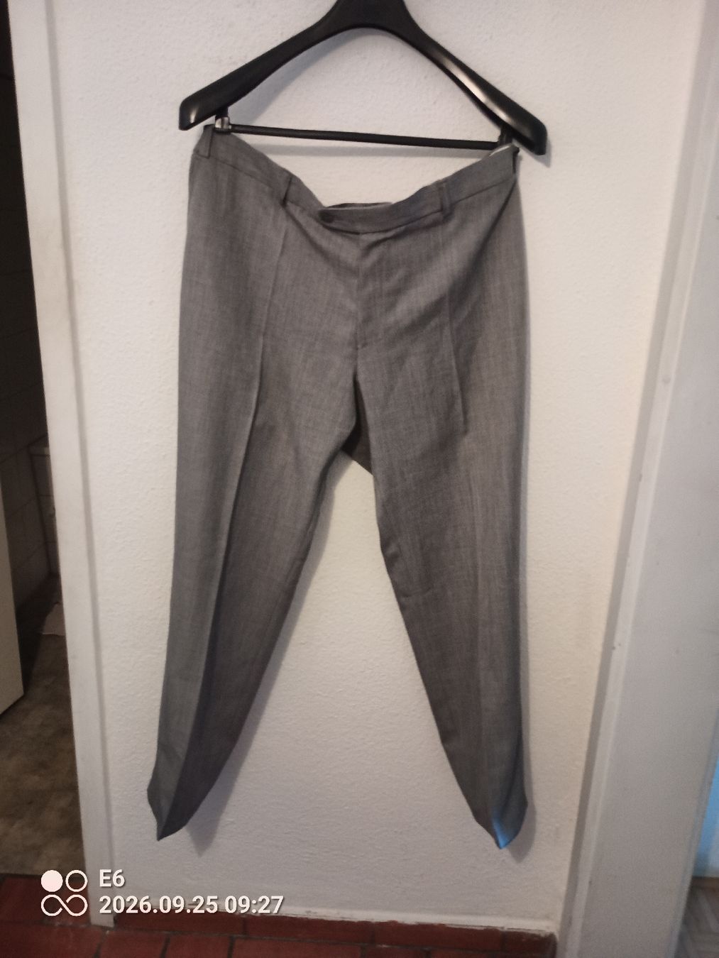 Pantaloni: Graue Hose Marke: Canda – Usato da Zürich venduto da Mitzi6