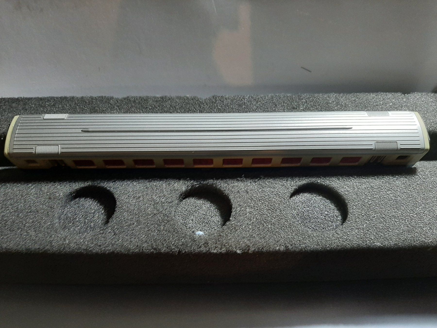 Roco Modelleisenbahnen: ROCO BLS 50 63 18-33 812-2 1CL – Gebraucht aus Avully von RIVALIS 2