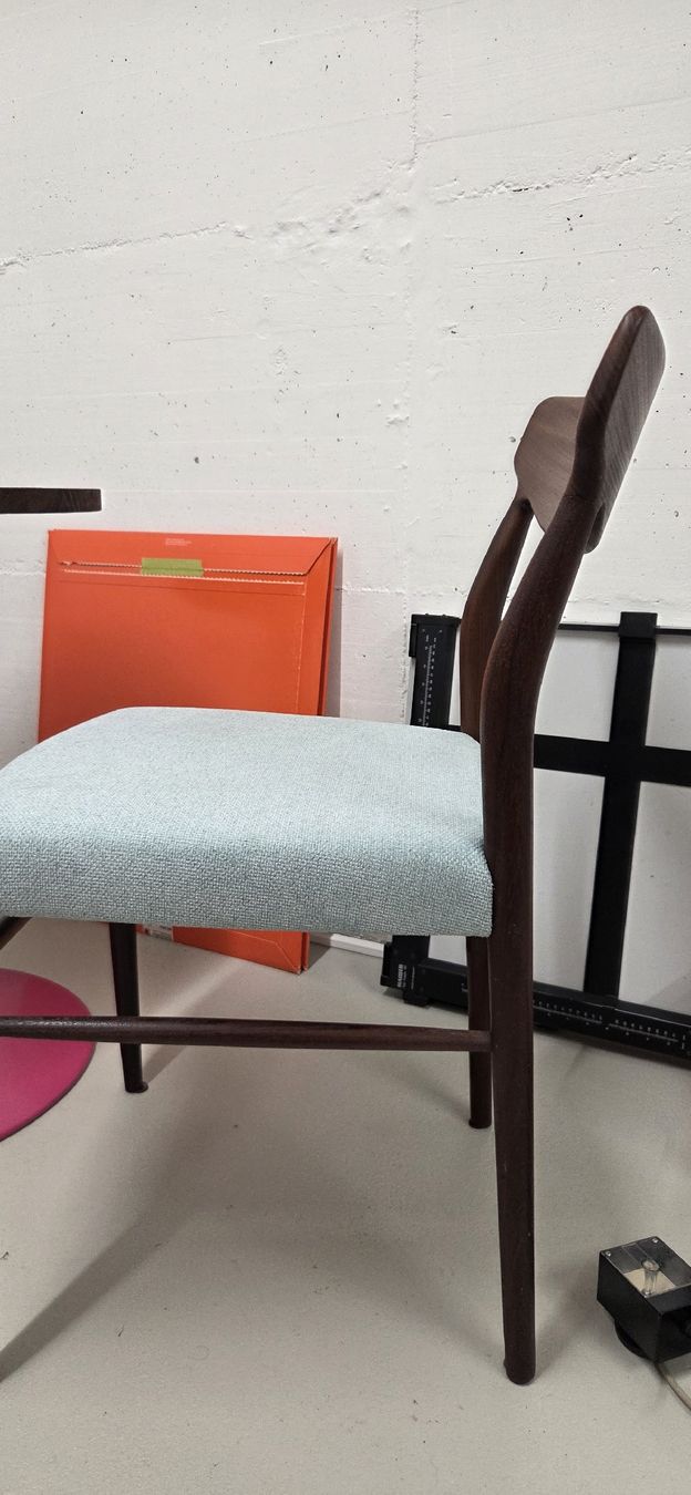 Chaises: Schöner Designtisch – D'occasion à Baden par Digit6 4
