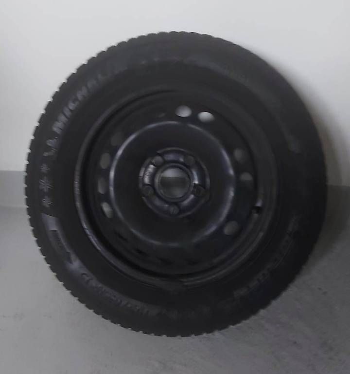 Michelin Pneumatici & Ruote complete: Winterreifen mit Felge – Usato da Bülach venduto da ICEMAN2304 4