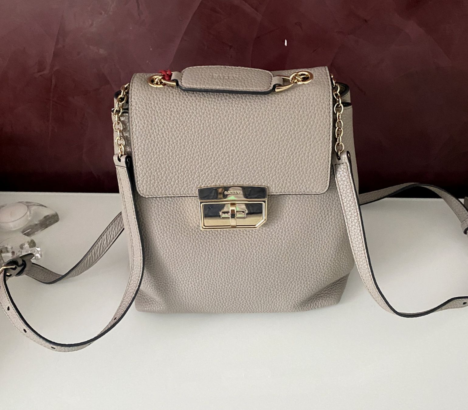 Bally Rucksäcke: Bally Eleganter Rucksack aus Leder.Taupe – Neu und originalverpackt aus Volketswil von praxis12 2