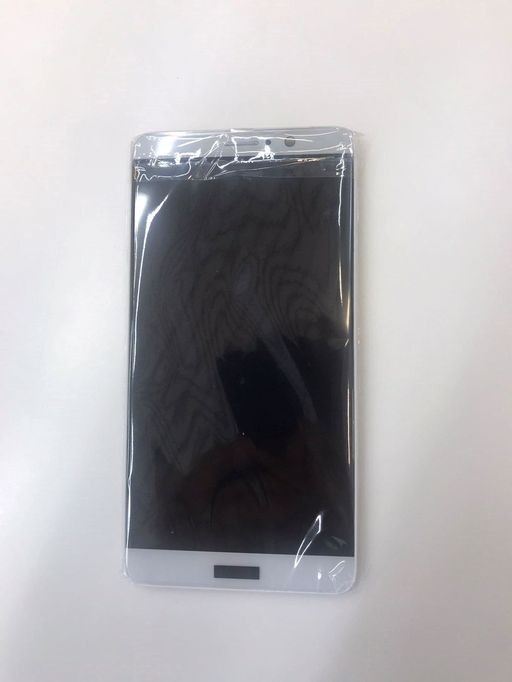 Huawei Handys / Smartphones: Huawei Mate 9 Display mit Rahmen weiss – Neu und originalverpackt aus bern von reptechnic 1