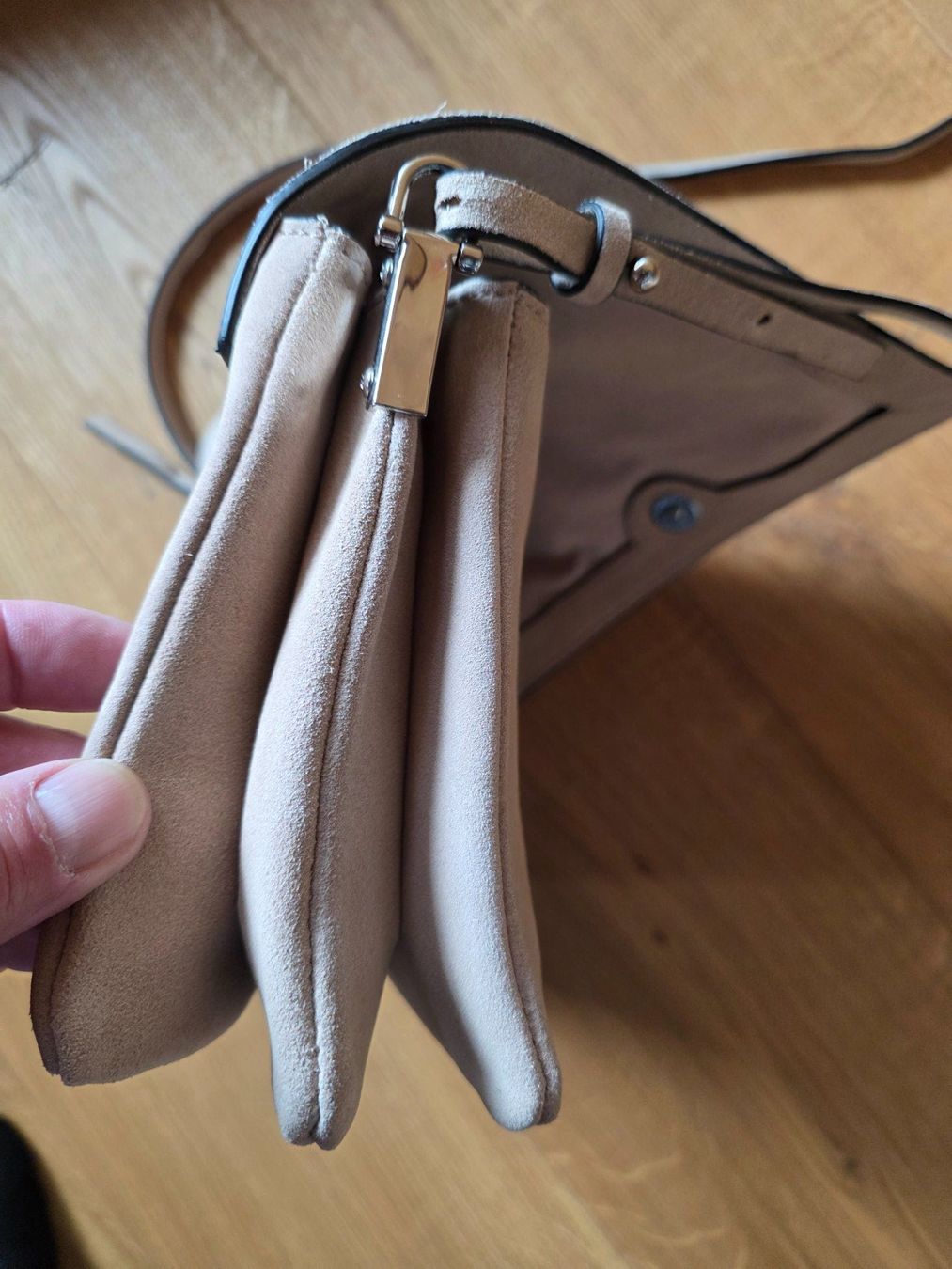 Borse da donna: Wildleder Leder Handtasche Tasche – Usato da Walterswil BE venduto da Lonitti 2