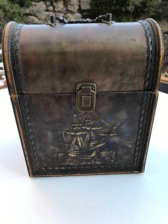 Coffret insolite aux 2 frégates
