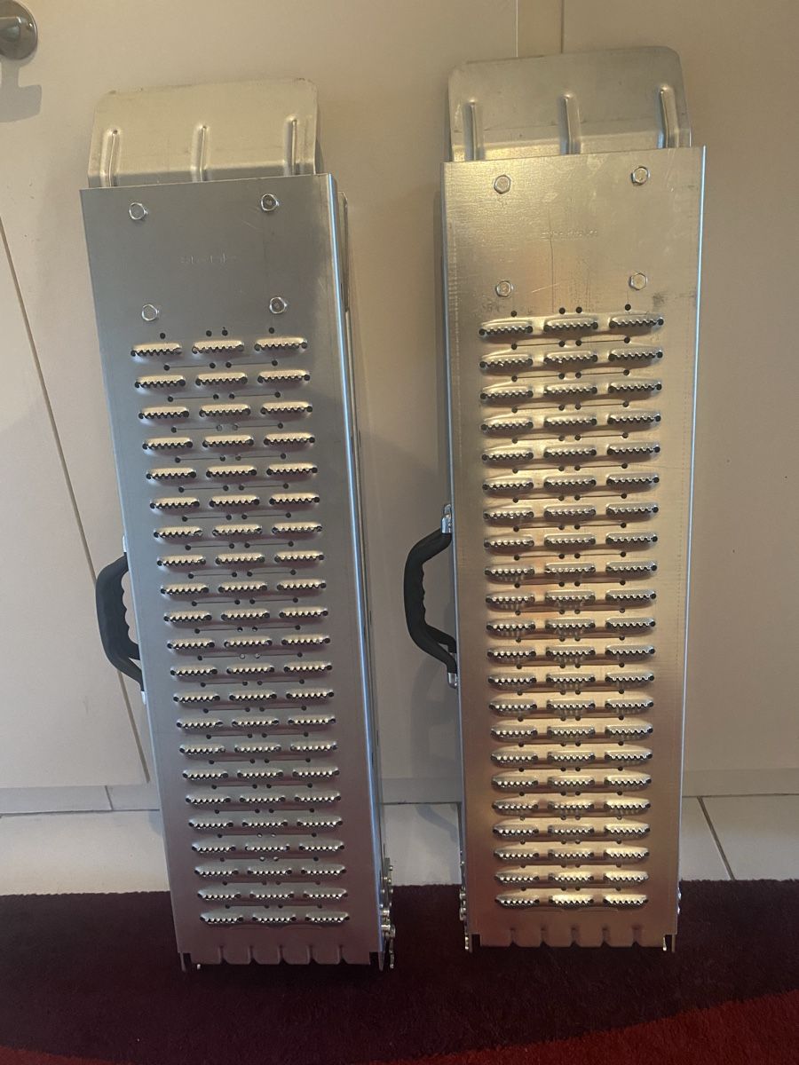 Rampe di accesso: Rampe Tectake alluminio 2 pezzi 170 cm nuovo stato – Nuovo (secondo la descrizione) da zollikofen venduto da centauro6969