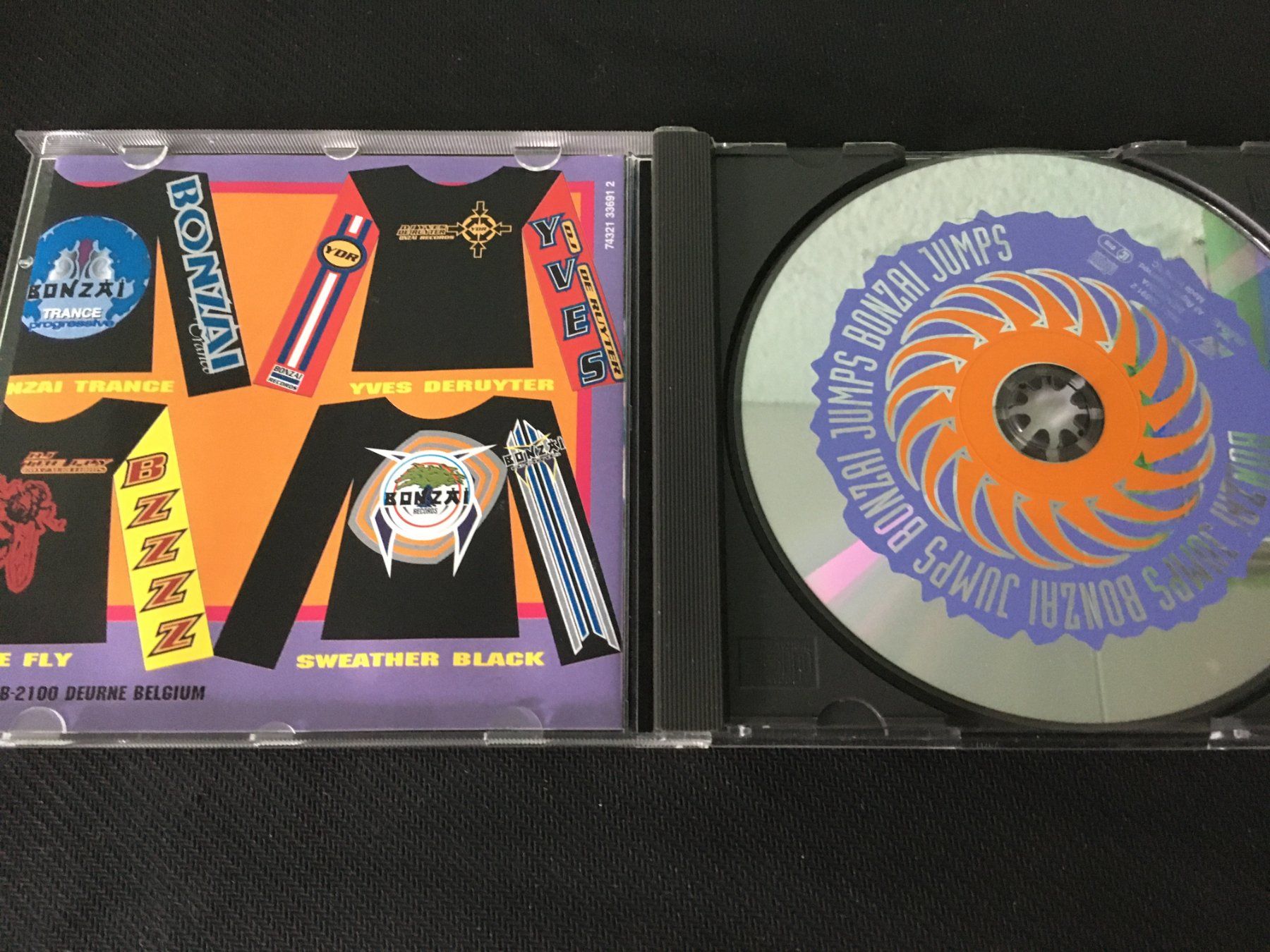 CD: Bonzai Jumps -CD- – Usato da St.Gallen venduto da MedienJoe 1