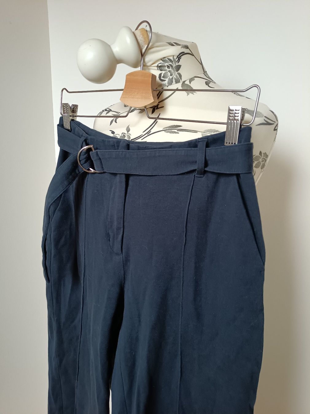 Hessnatur Hosen: 7/8 Stoffhose Hess Natur Baumwolle – Gebraucht aus Peccia von LillyMarie98 4