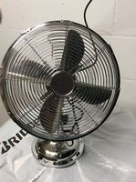 TISCHVENTILATOR IN SILBER