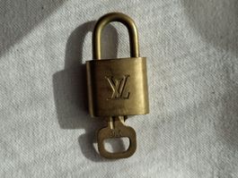 Louis Vuitton Vintage Schloss mit Schlüssel, 316