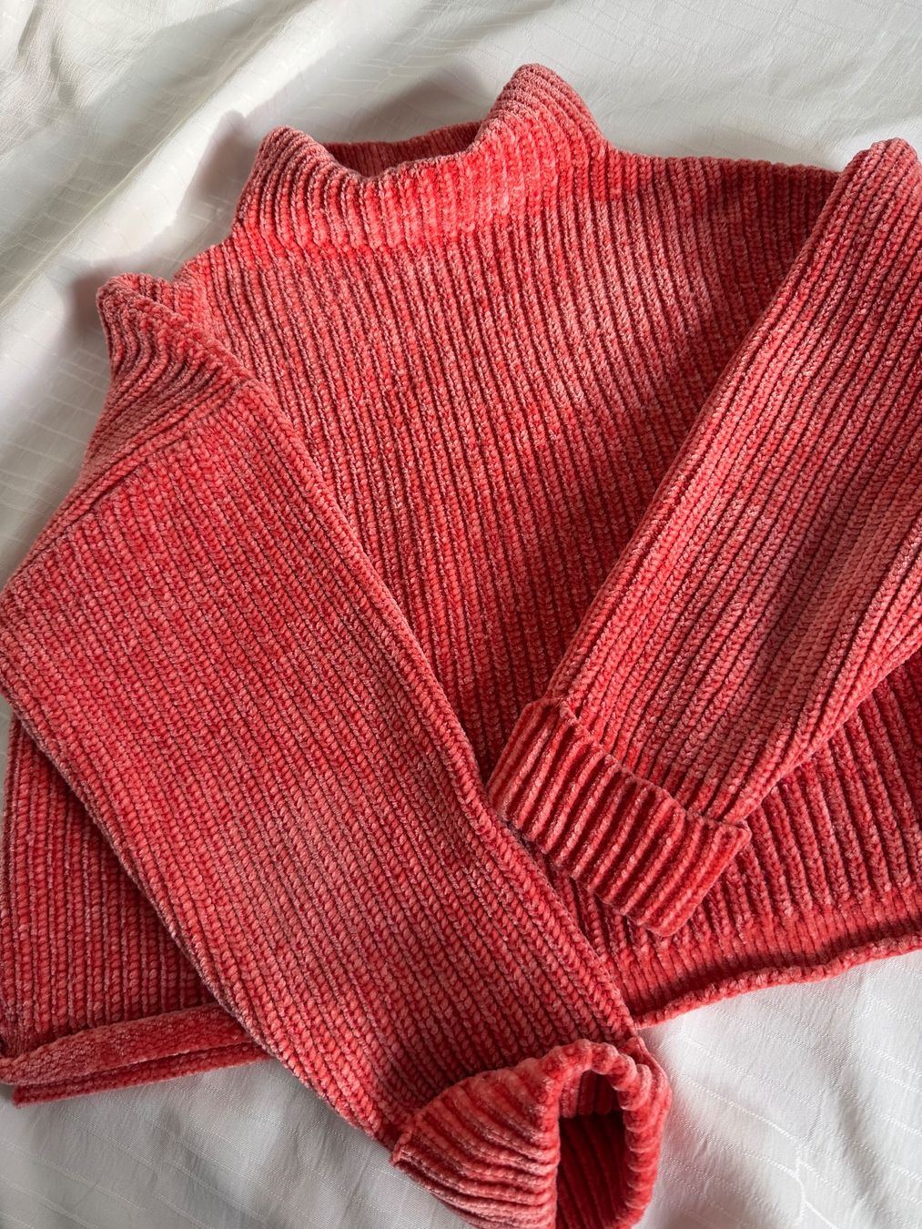 Pullover & Sweatshirts: Korallfarbener Strickpullover, Grösse S – Gebraucht aus Sargans von lil_s2h8