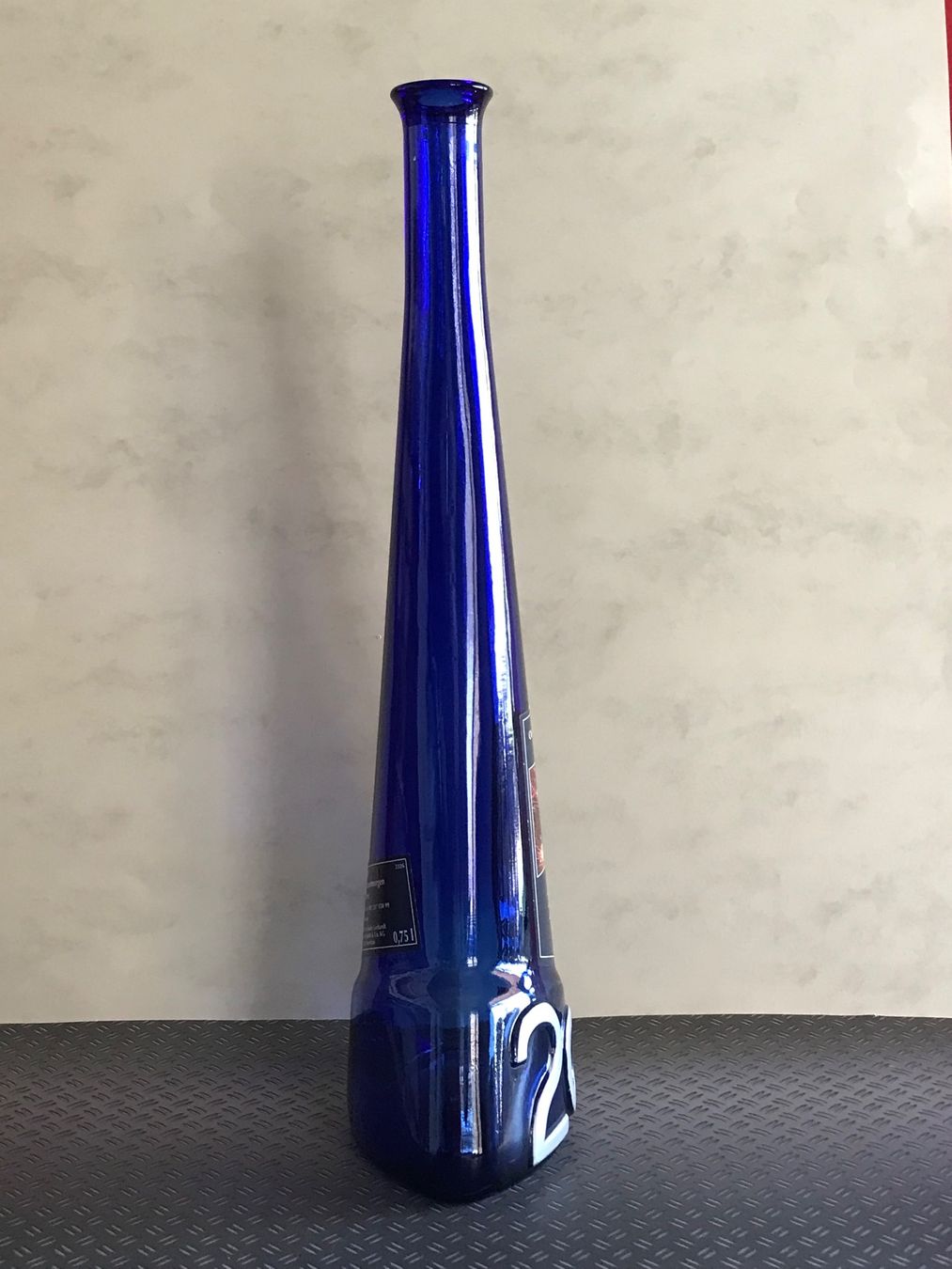 Bicchieri, Caraffe & Bottiglie: Flasche leer MILLENIUM-SILVESTER 2000 Spezialflasche 75 cl – Usato da Däniken SO venduto da allerlei54 1