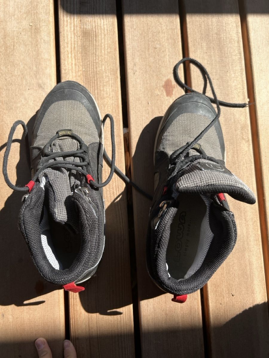 46 Nord Scarpe da uomo: Used Hiking Boots Grey Black Size Unknown – Usato da Uster venduto da fam_z8zj 1