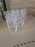5 Gläser mit Weinrankenmuster guter Zustand