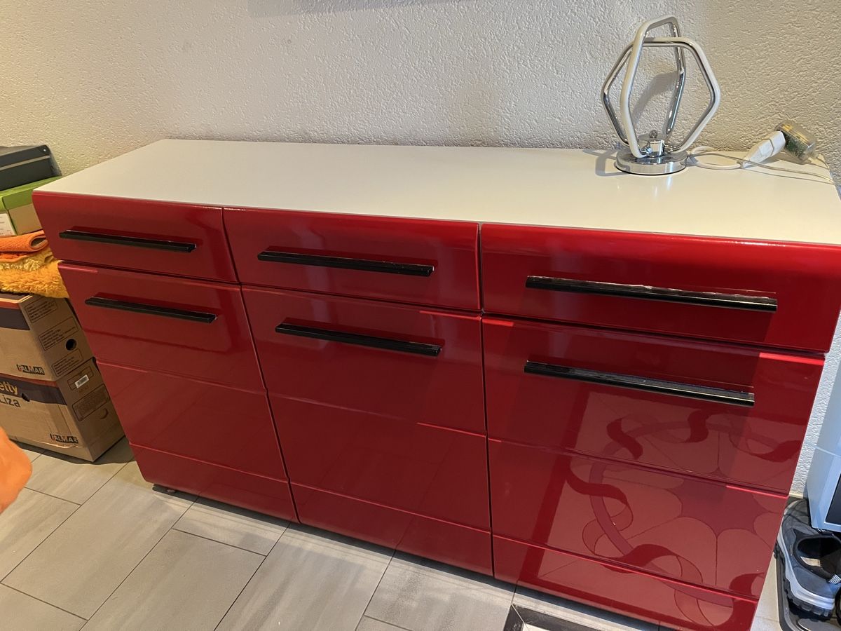 Commodes: Kommode rot – D'occasion à Matzingen par mikica71