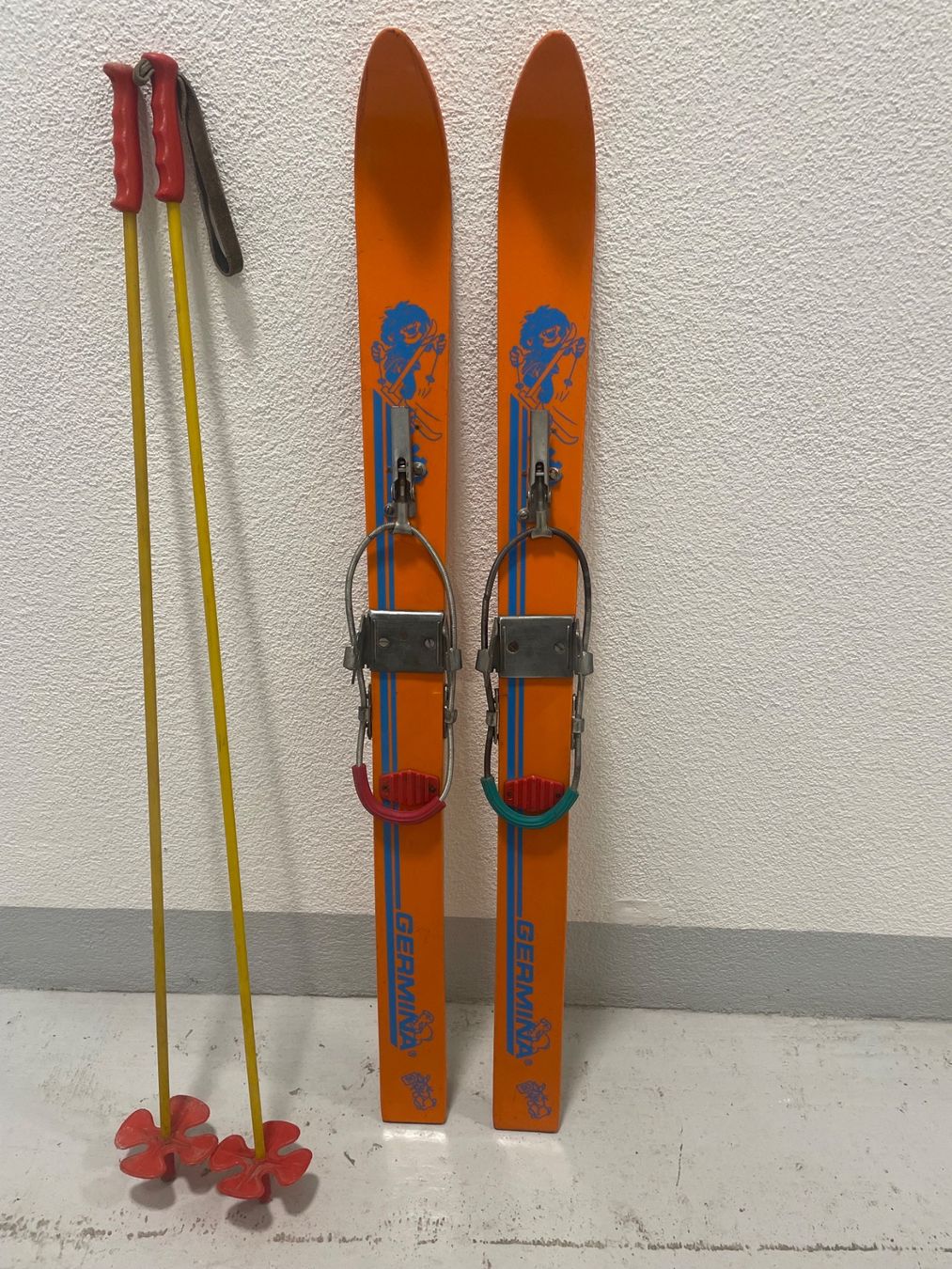 Skis: Ski, Kinderski – Gebraucht aus Menziken von fiat-500