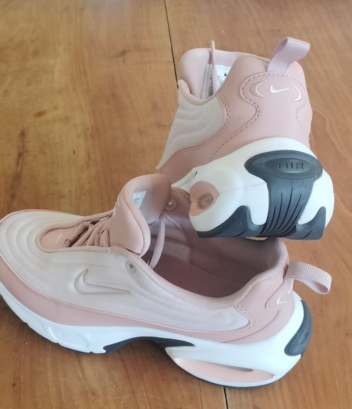 Nike Scarpe da uomo: Nike air, rosa, 38 – Nuovo (secondo la descrizione) da Verscio venduto da Re_la 1