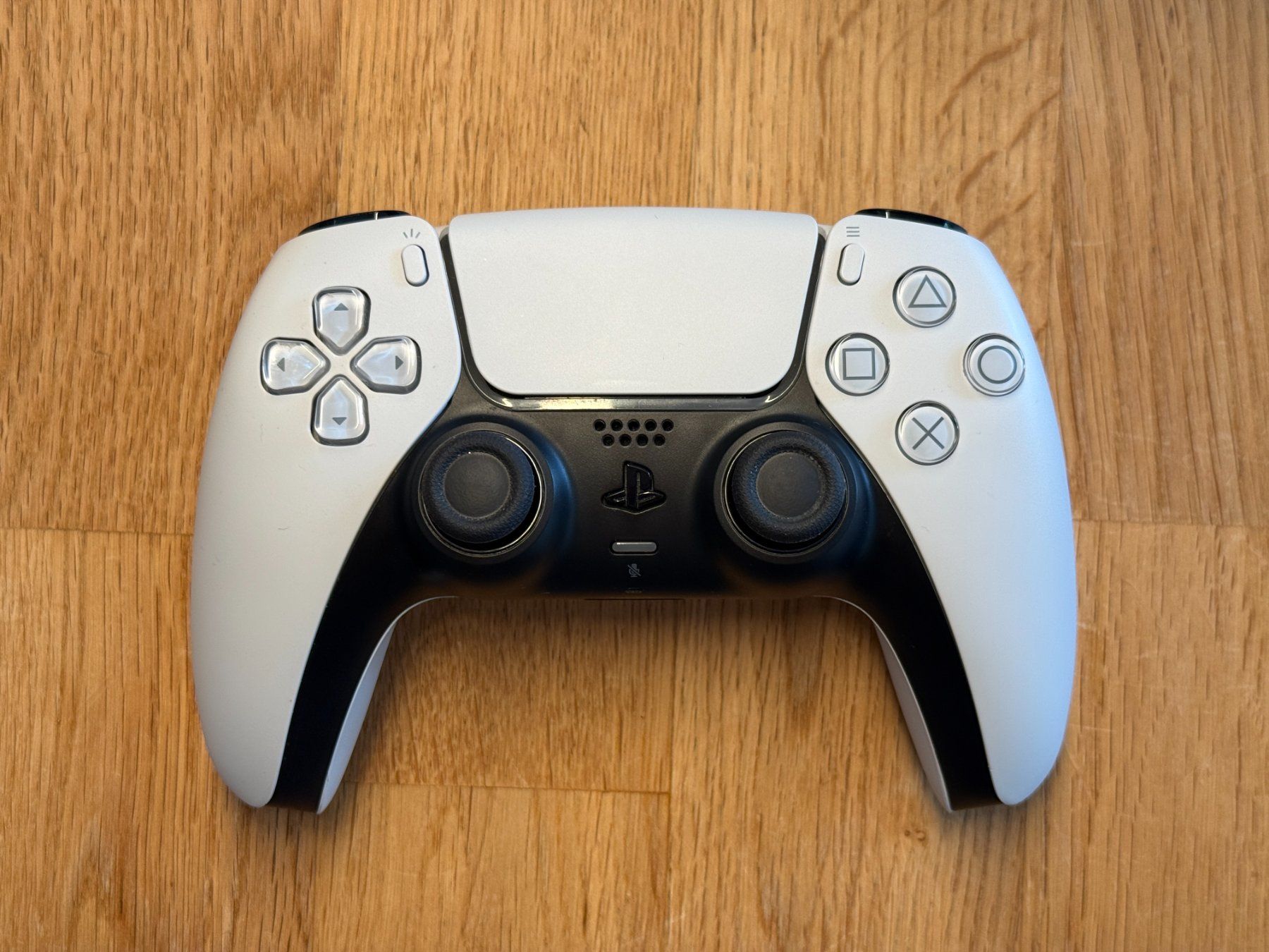Sony Console: Sony PlayStation 5 (PS5) Konsole - mit DualSense-Controller – Usato da Fällanden venduto da CapShop 2