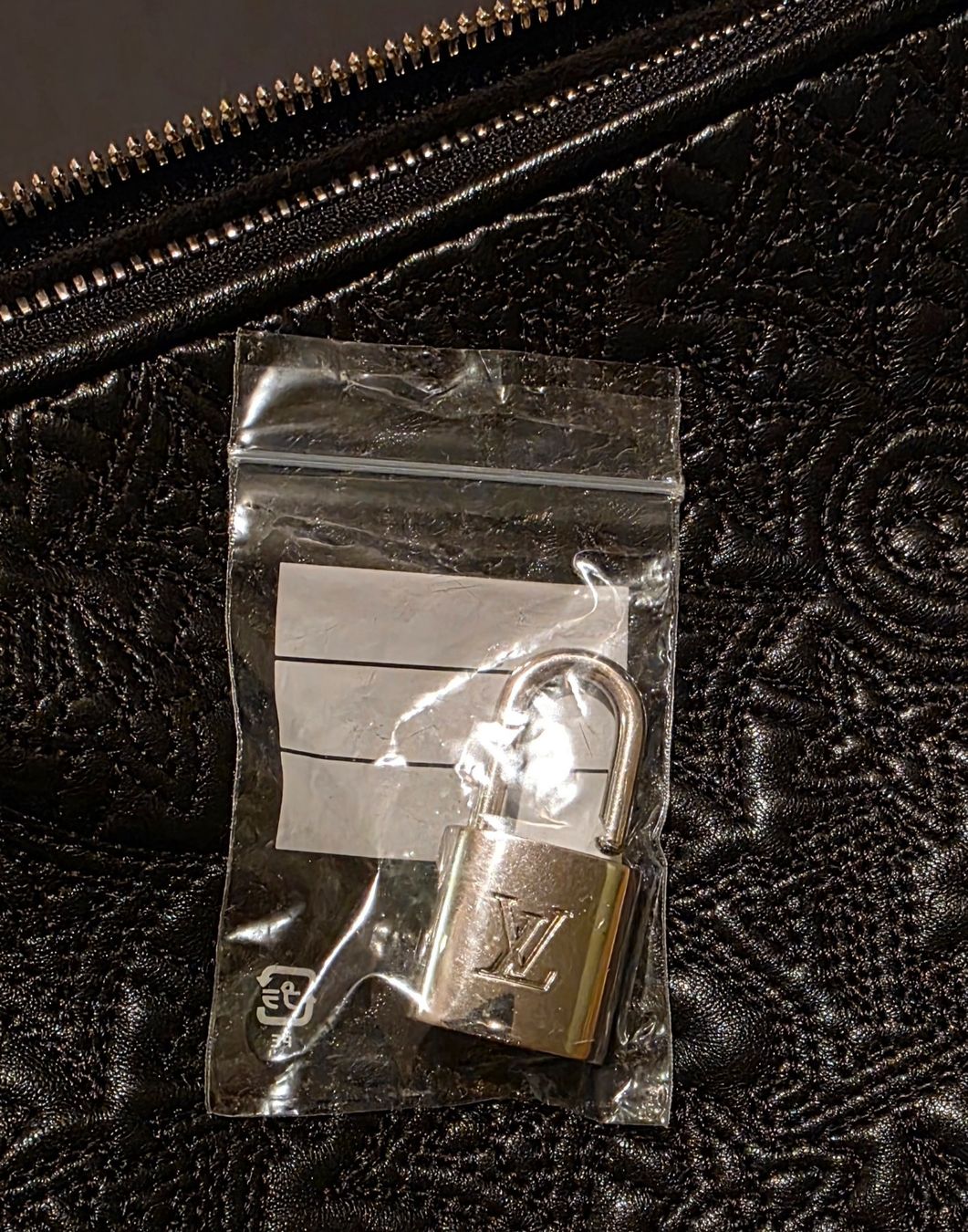 Louis Vuitton Borse da donna: Louis Vuitton Antheia Ixia PM Black Embossed Monogram – Nuovo (secondo la descrizione) da Au ZH venduto da MarieLou09 7