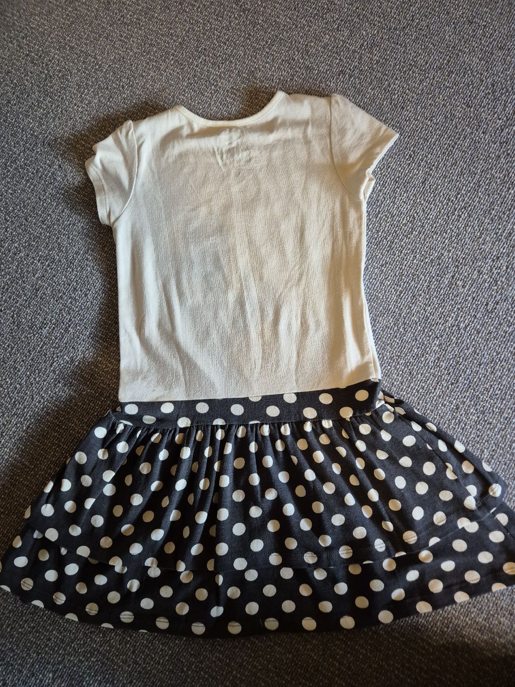 Lotti & Set di vestiti: Süsses Mädchen Kleider Set mit Minnie Mouse, Gr. 122! – Usato da Grindelwald venduto da Sala33 3