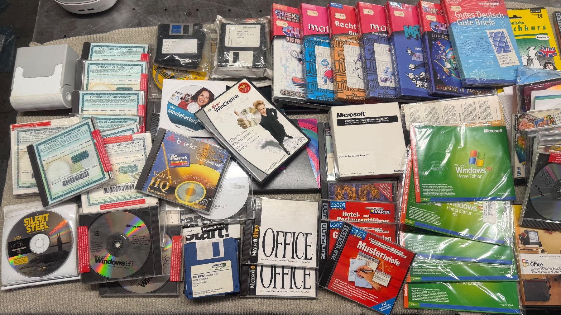 Applications: Retro Software Windows 95 98 XP Office CDs & Disketten – D'occasion à Dübendorf par Gabifat 1