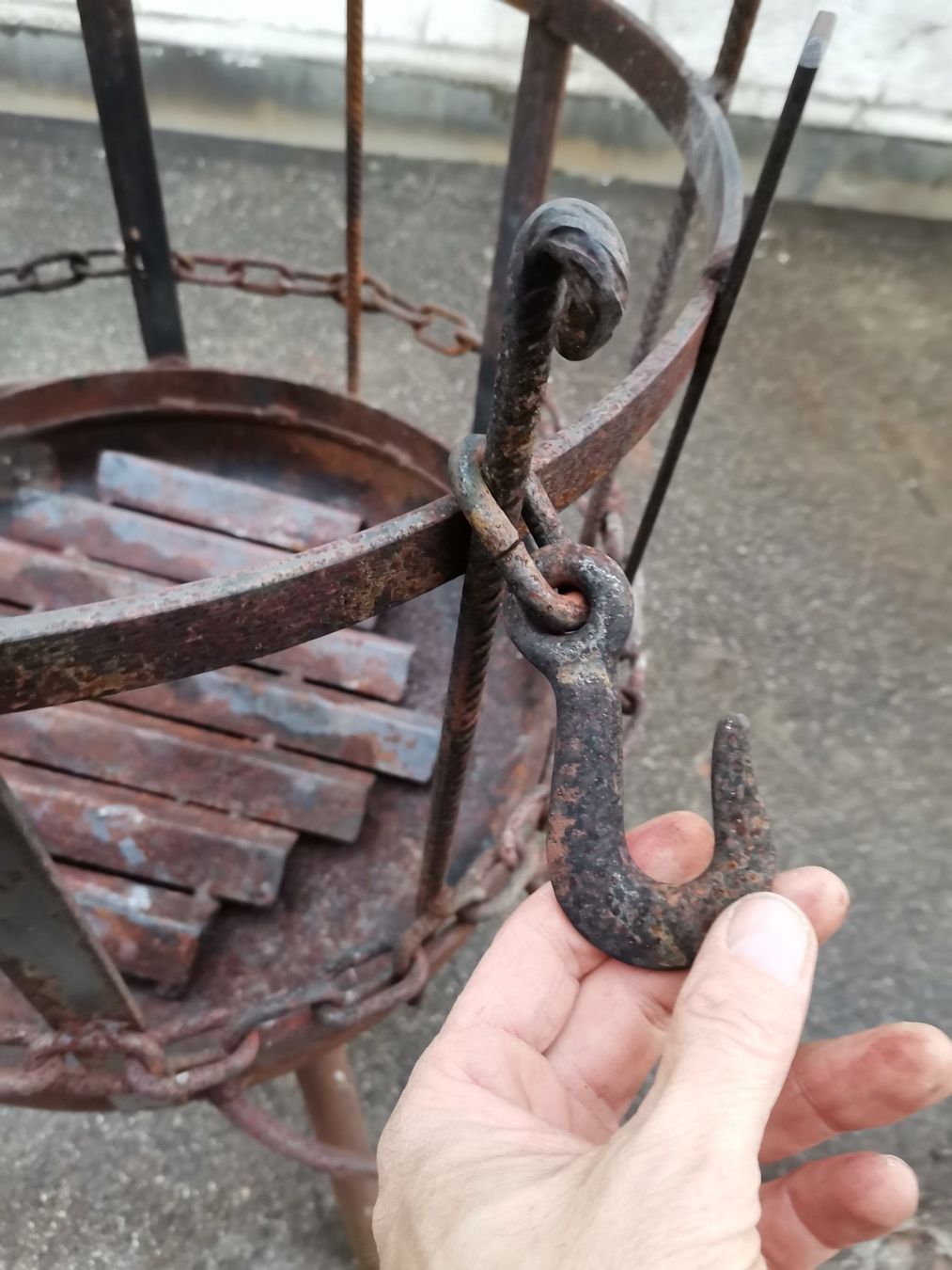 Bracieri: Feuerkorb, Feuerschale, Grill, Feuergrill, Eisenskulptur, Ku – Usato da Wiedlisbach venduto da Kreislaufmaterial 3