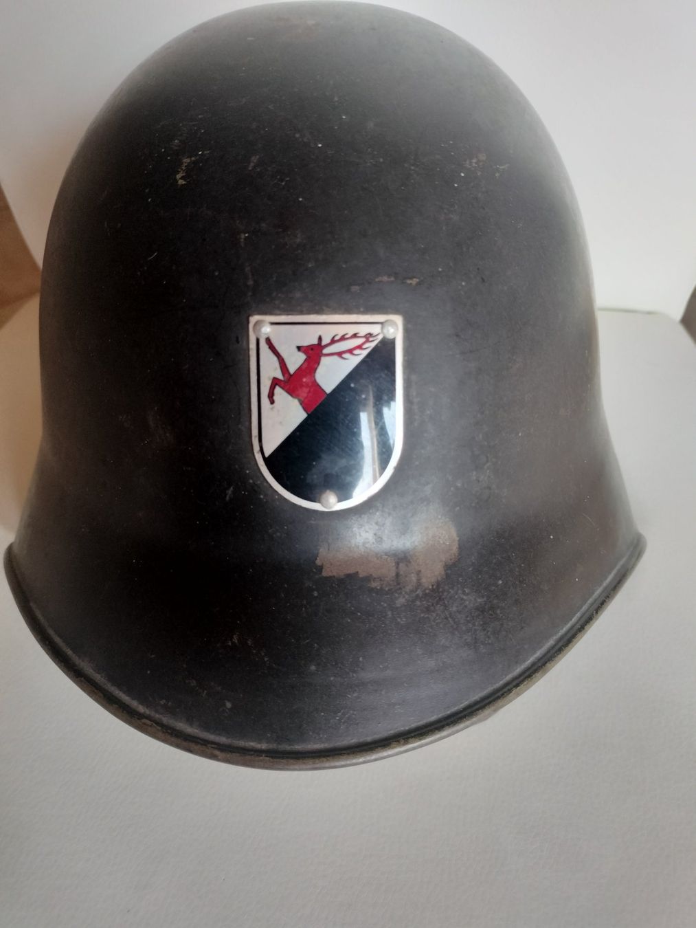 Schweizer Armee Pompieri: Antiker Schweizer Feuerwehr Stahlhelm – Usato da Schwanden Sigrisw venduto da len_9yqg