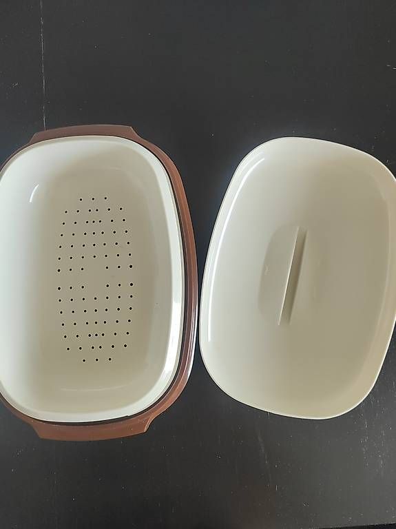 Tupperware Recipients et similaires: Cuiseur vapeur Tupperware pr pommes de terre- Micro-ondes – D'occasion à Genève par sop_kbp2