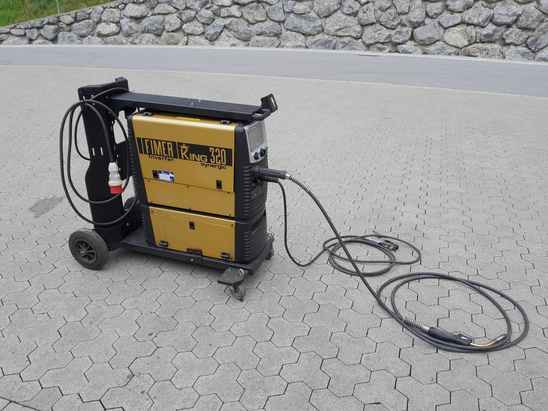 Saldatori: Occ. Schweissanlage 320A – Usato da Haslen AI venduto da Wildtech 1