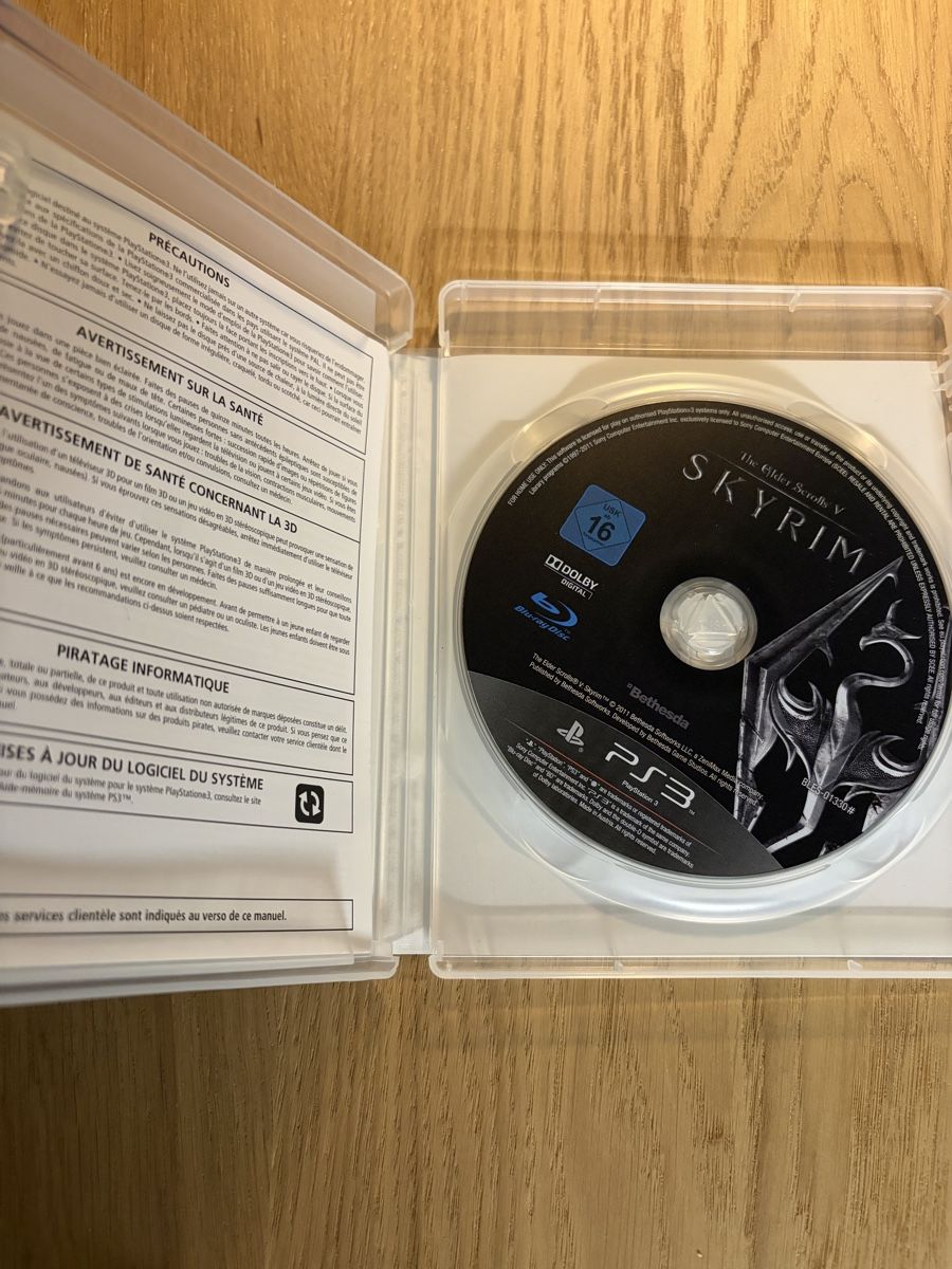 Sony Jeux: The Elder Scrolls V Skyrim - PlayStation 3 – D'occasion à Pully par FunkyGames 2