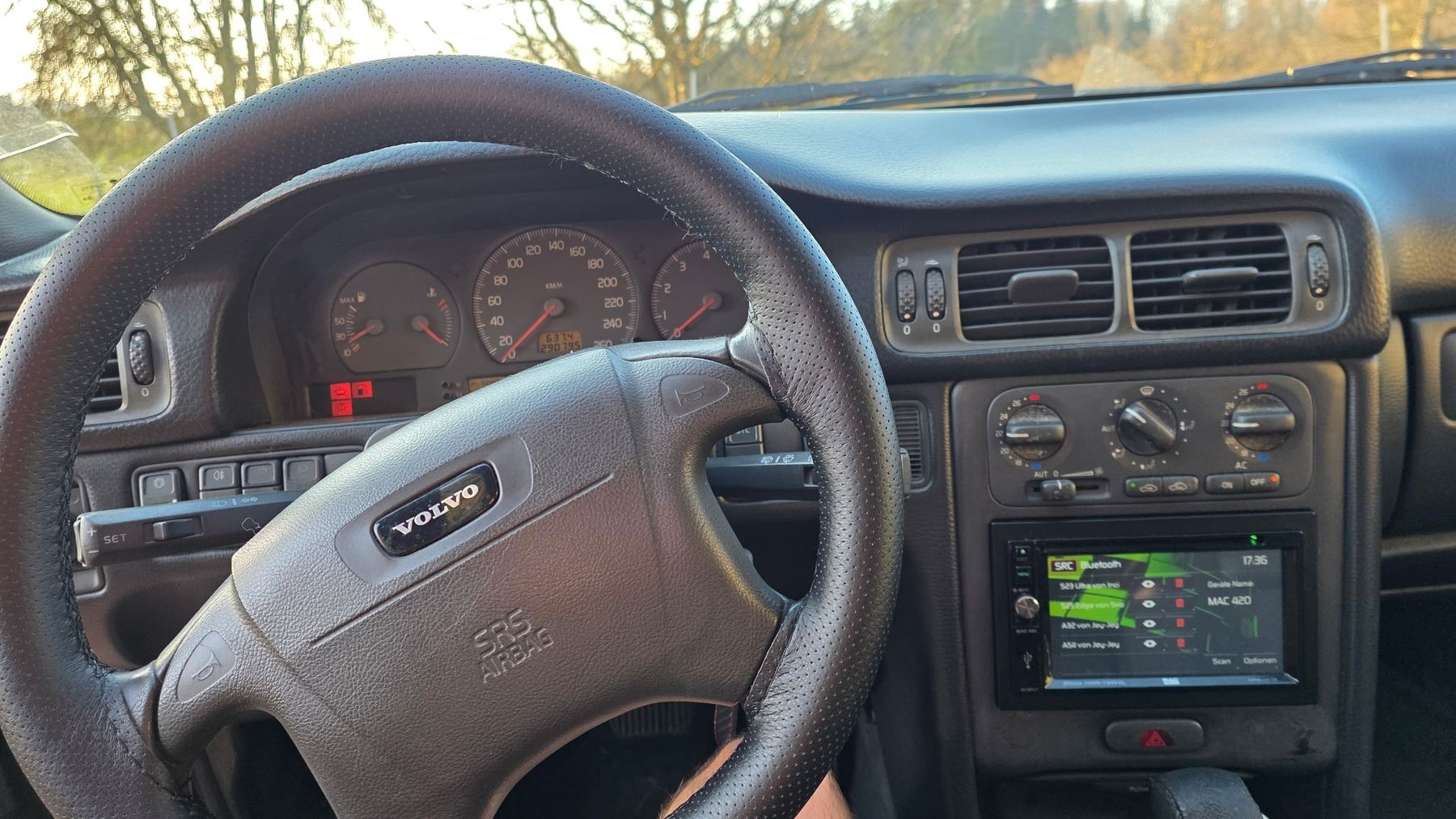 Volvo Automobili: Volvo V70 2.4T – Usato da Oberwil-Lieli venduto da inc_p5ff 6