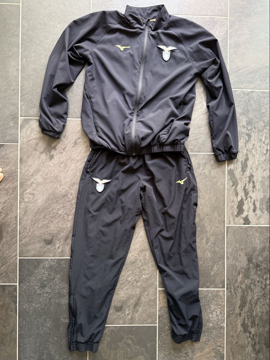 Hometrainer: SS Lazio Trainingsanzug M – Usato da Nürensdorf venduto da gia_82qt