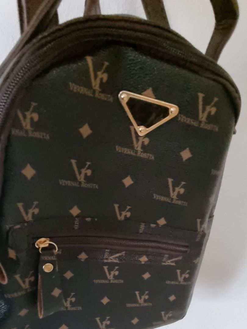 Borse da donna: Tasche, Rucksack neu – Nuovo e nell'imballaggio originale da Geroldswil venduto da Agapanthus22 2