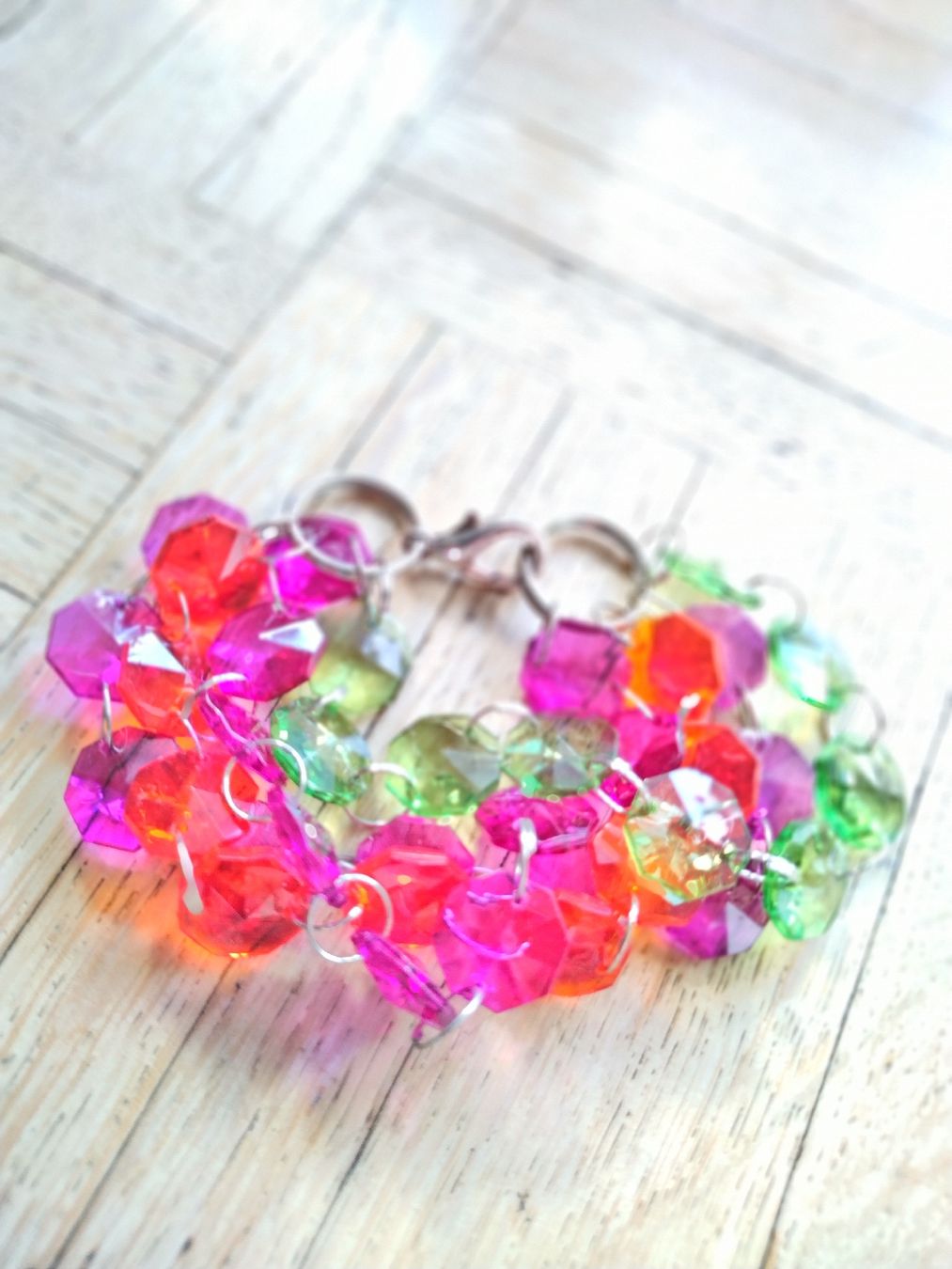 Bracelets: Bracelet perles acryliques colorées 🌈 – D'occasion à Mühleberg par Eliboub