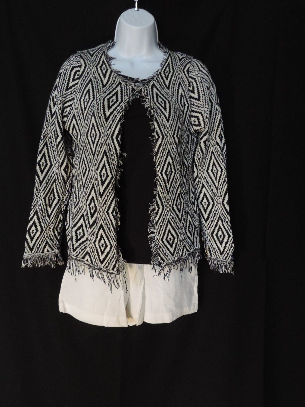 Lotti di vestiti: 2 ensemble black & white – Usato da Genève venduto da Axelle333 2
