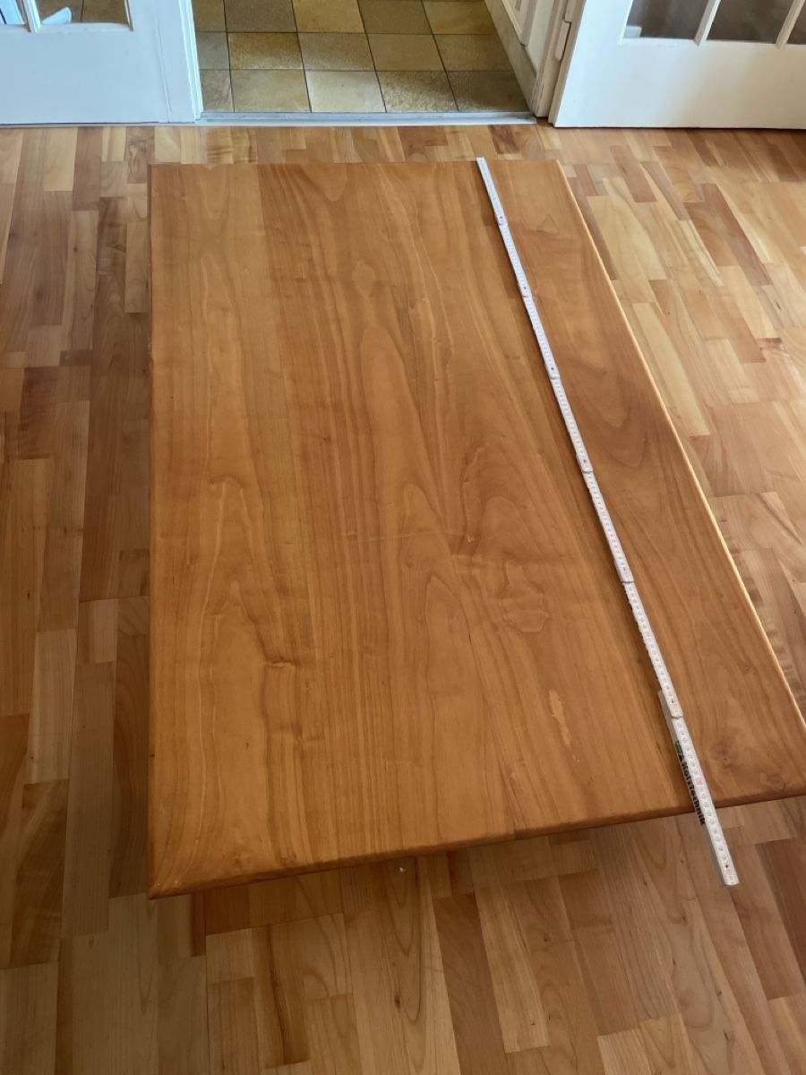 Tables: Massiver Couchtisch Kirschholz 130x60cm – D'occasion à Luzern par lelement 6