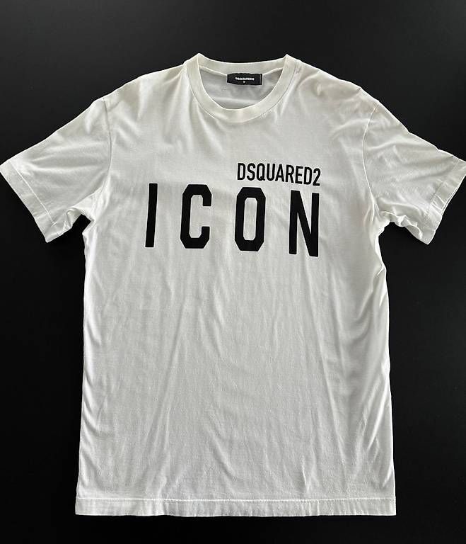 Dsquared2 T-shirt: Dsquared2 ICON T-Shirt Original – Usato da Niederhasli venduto da nik_d6gc