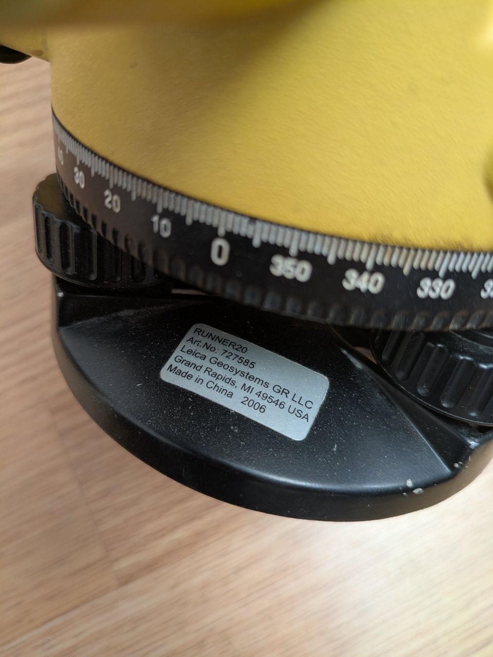 Leica Misurare: Nivelliergerät LEICA Runner 20 – Usato da Flamatt venduto da WeibelAG 3