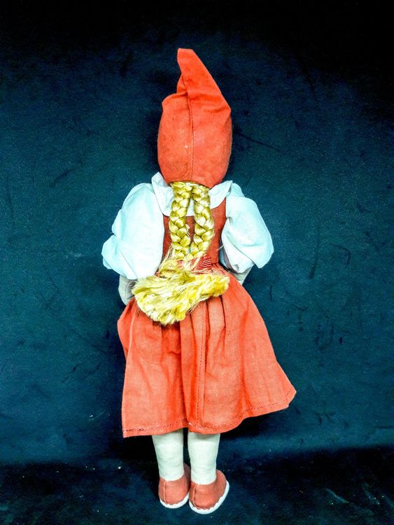 Jouet en caoutchouc vintage. Jouet en caoutchouc soviétique, petit chaperon rouge vintage. - France