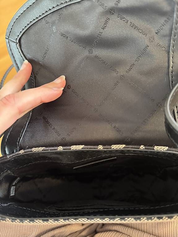 Michael Kors Taschen für Damen: Michael Kors Umhängetasche – Gebraucht aus St. Gallen von tschol 2