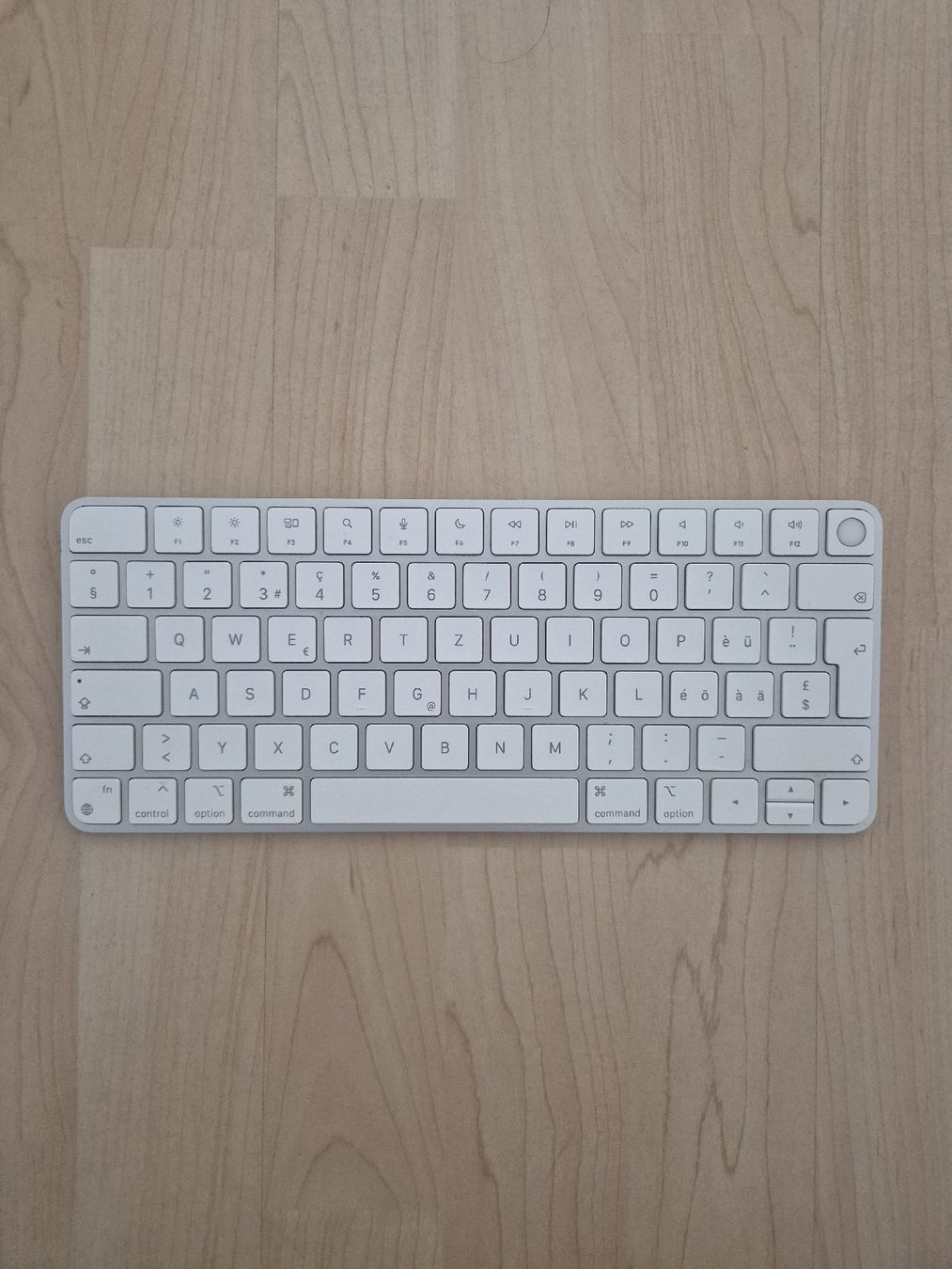 Apple Tastiere: Magic Keyboard with Touch ID Tastatur Apple – Usato da Bern venduto da aquarium111