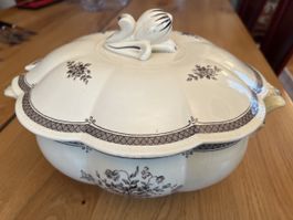 1 soupière en porcelaine suédoise selon photos
