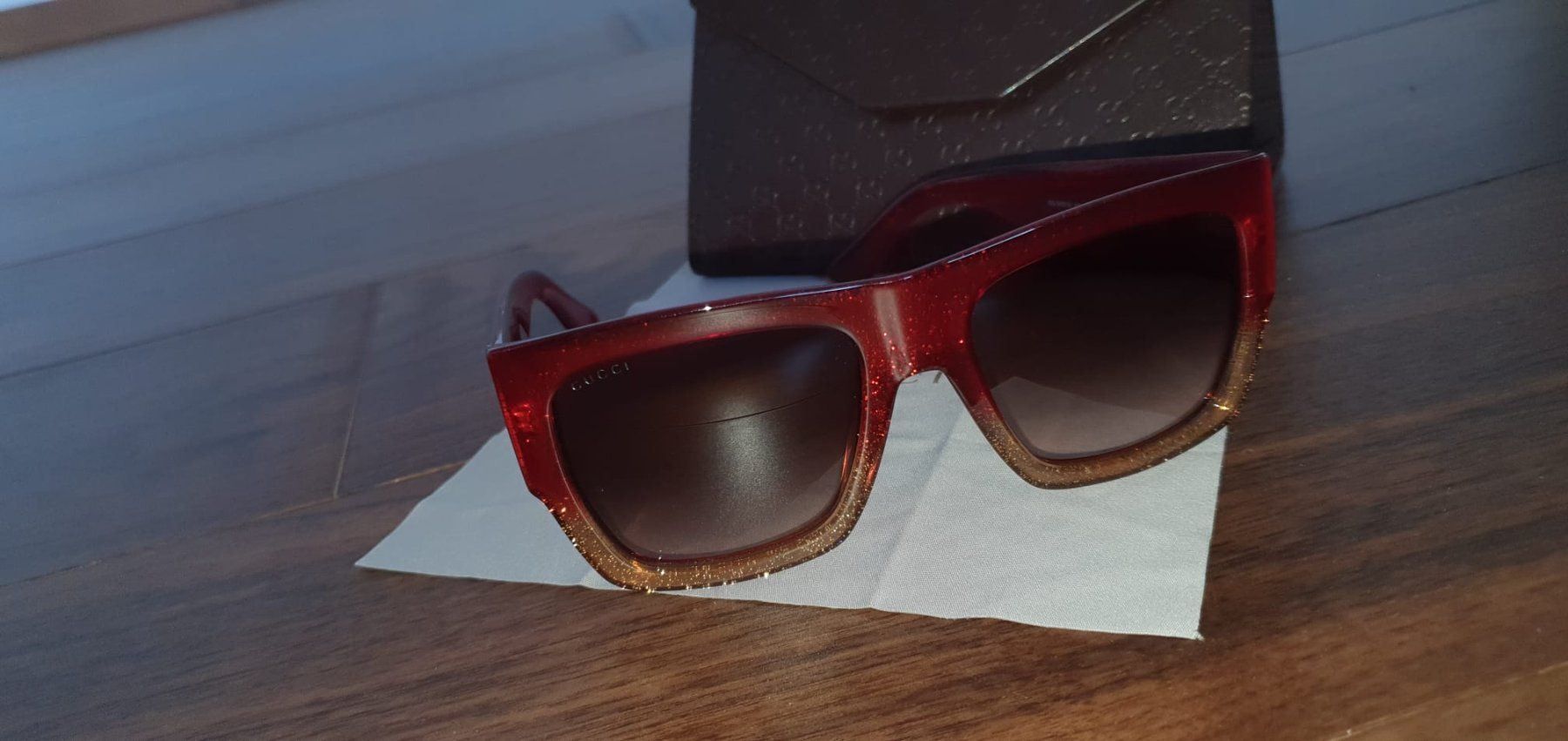Gucci Occhiali & Lenti: Brand new Gucci sunglasses – Nuovo e nell'imballaggio originale da St-Sulpice VD venduto da juhdu 3