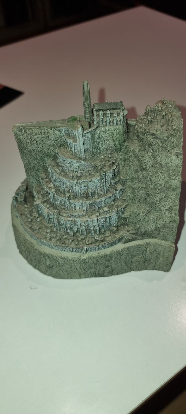 Tutte le decorazioni: Minas Tirith première édition – Usato da Vernayaz venduto da Elvipar 2