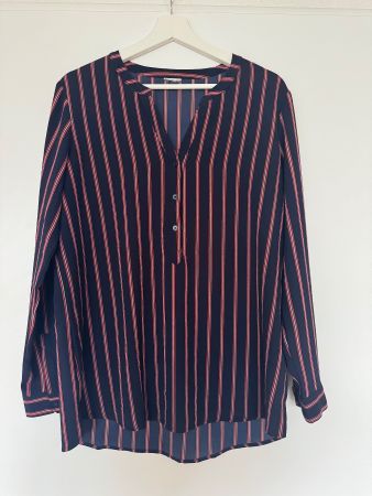 Schicke Bluse, Langarm, Grösse 42, gestreift