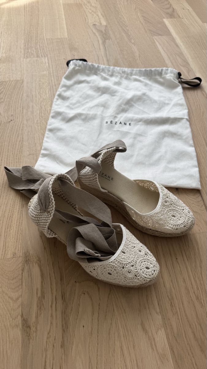 Sezane Scarpe da donna: Sezane Espadrilles mit Keilabsatz Grösse 37 – Usato da Thun venduto da DascheLii 1