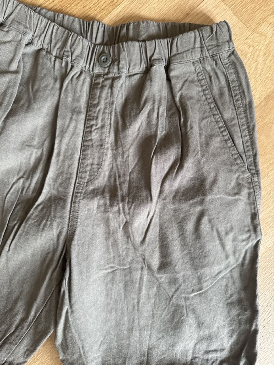 Uniqlo Pantaloni: UNIQLO Hosen 150 – Usato da Zürich venduto da Mothai 1
