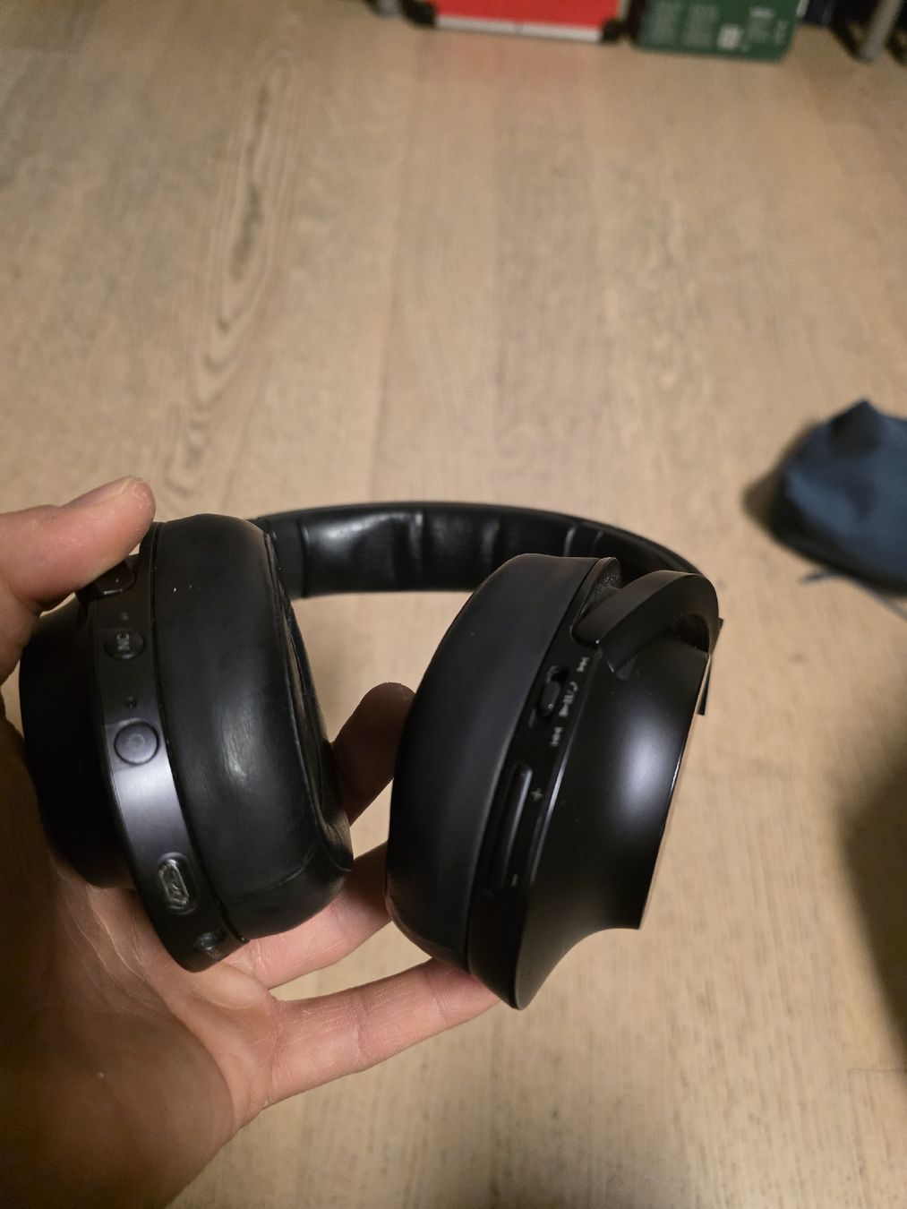Sony Cuffie: Sony Kopfhörer MDR-100ABN – Usato da Basel venduto da kar_jz7f 3