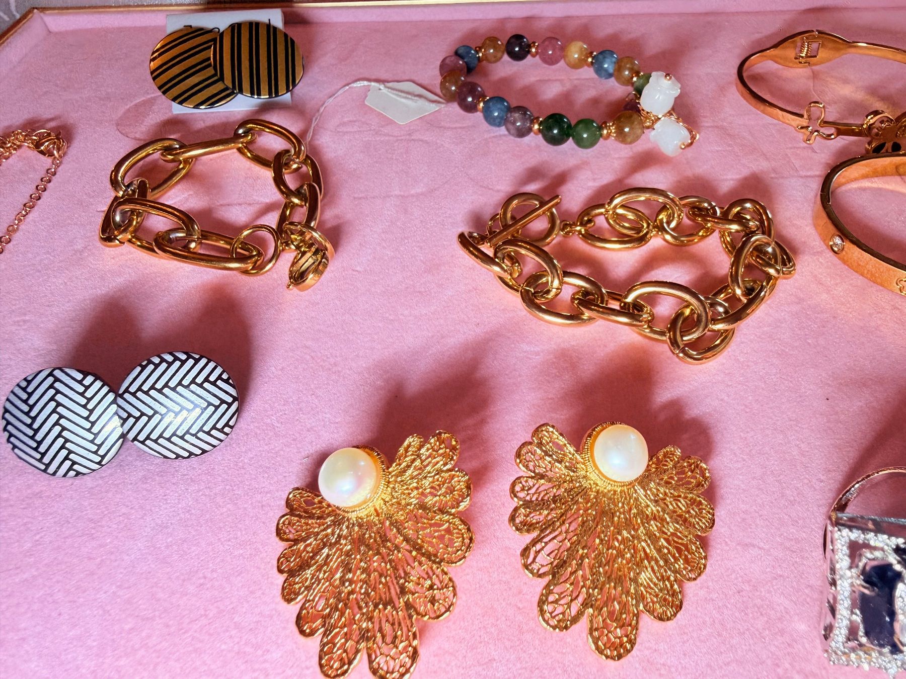 Altri gioielli: Super lot de bijoux dorés Neufs – Nuovo e nell'imballaggio originale da St-Maurice venduto da Sandrinette123