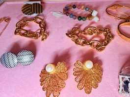 Super lot de bijoux dorés Neufs