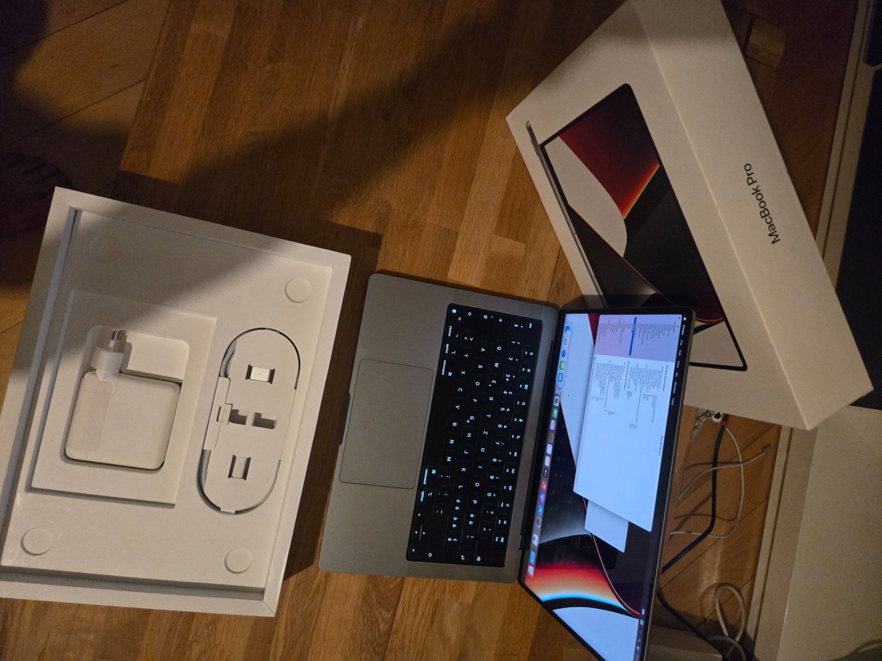 Apple Notebooks: Apple MacBook Pro 14" M1 Max Chip – Neu (gemäss Beschreibung) aus Bern von h.on